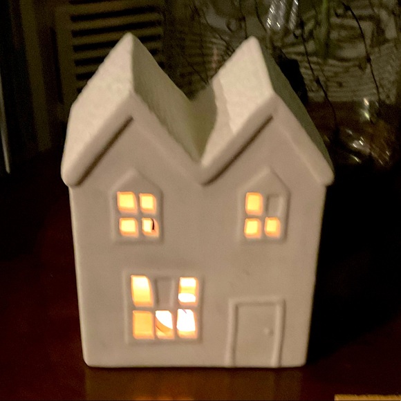 Crate&Barrel Other - CRATE AND BARREL CHRISTMAS LIGHT HOUSE